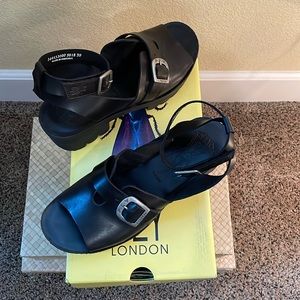Fly London - black chunky sandals - size 39